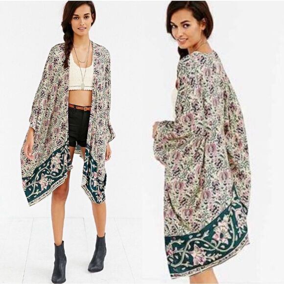 Chaser Printed Square-Sleeve Oversized Kimono Wrap Mauve Olive Cream Size XS/S - Picture 11 of 11